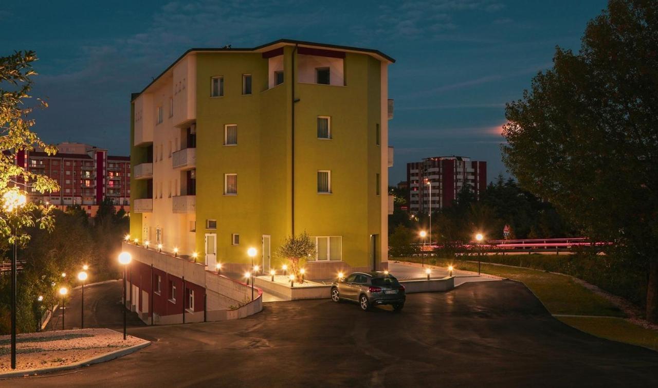 Residence Vazzieri Кампобассо Екстер'єр фото